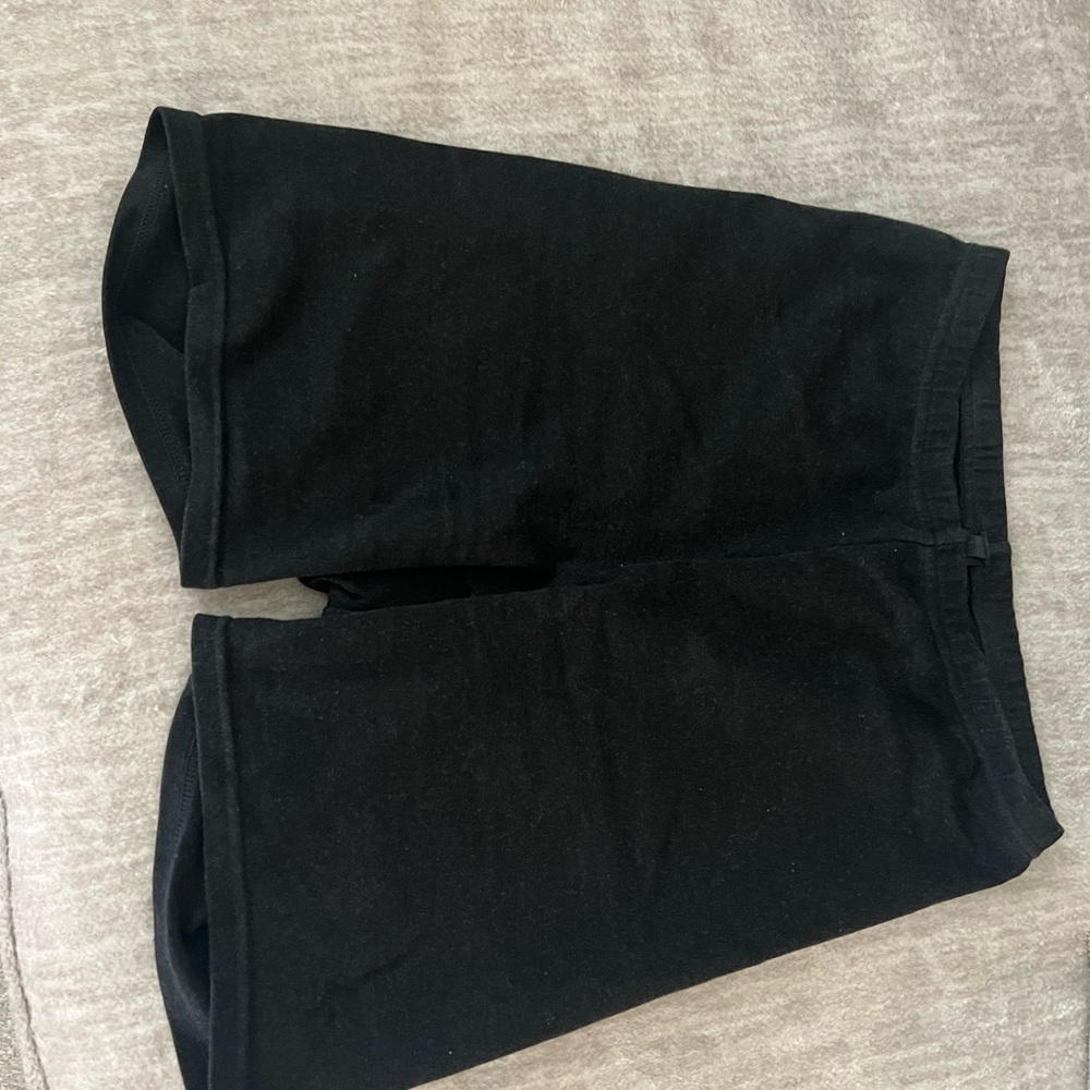Skims outdoor biker short in washed onyx